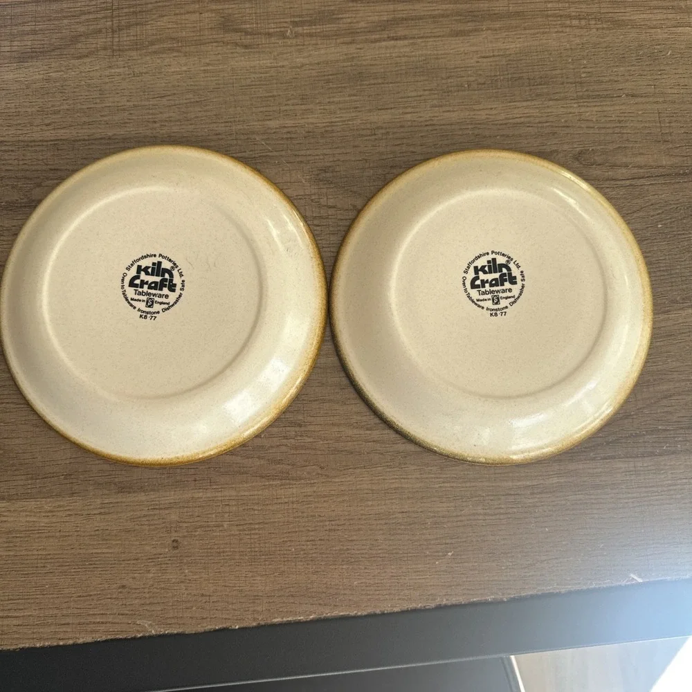 2 Kiln Craft England Bacchus retro Cream with brown‎ Speckled Edging Plates